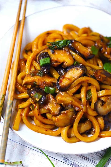 20 Minute Udon Noodle Stir Fry With Mushrooms Bowl Of Delicious