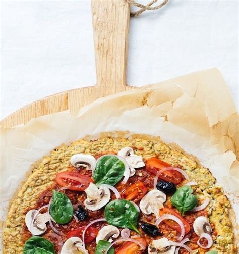 Jan 04, 2018 · remove the crust from the oven and top with the pizza sauce, broccoli rabe, sausage, goat cheese and pepper flakes. California Pizza Kitchen Nutrition Cauliflower Crust ...