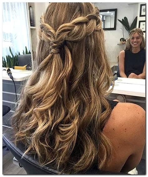 Formal Dance Hairstyles Trick In 2020 Prom Hairstyles