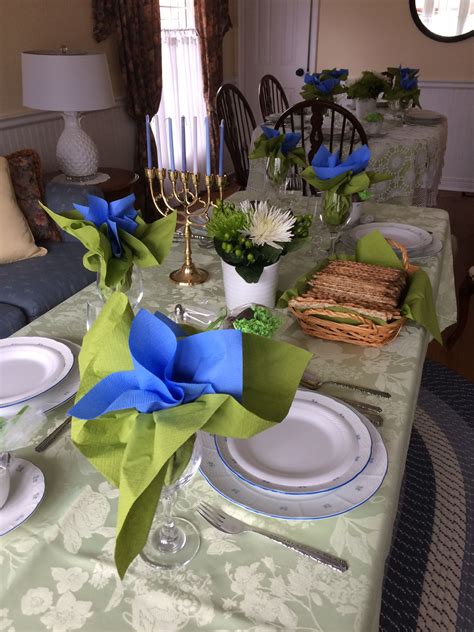 Inexpensive handmade christmas and holiday gift ideas and tutorials. Passover Decor Ideas : Passover Seder Decorations - Shelly ...
