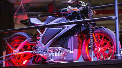 Harley Davidson Stellt Erstes Elektro Motorrad Livewire Vor Der Spiegel