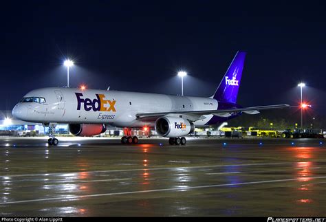 N915fd Federal Express Fedex Boeing 757 236sf Photo By Alan Lippitt