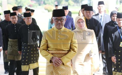 Sultan of pahang is the title of the hereditary constitutional head of pahang, malaysia. Berkhidmat dengan penuh amanah - Al-Sultan Abdullah ...