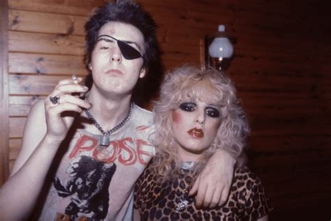 Fx S Pistol Did Sex Pistol S Sid Vicious Kill Girlfriend Nancy