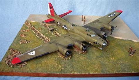 B17 Model Airplane Kit 172 Scale Heavy Bomber B 17 Flying Fortress