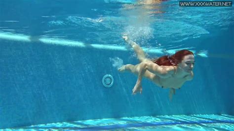 Underwater Show Ginger Beauty Nicole Pearl Teasing