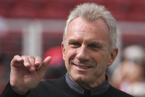 Joe Montana Dealing With Complications From Replacement Shoulder Surgery