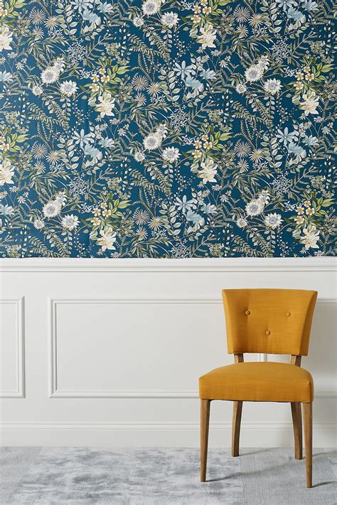Full Bloom Wallpaper Anthropologie Modern Floral Wallpaper Navy