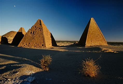 Photography Kazuyohi Nomachi Pyramids Pyramids North Africa