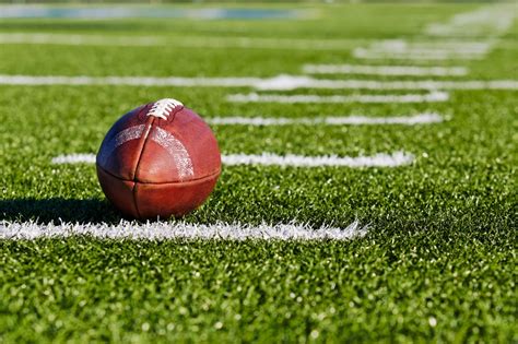 This page provides the dimensions of the playing field in football as well as many of the basic terms associated with a football field. Football and Soccer Fields • Warners Athletic Fields