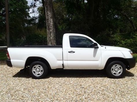 Sell Used 2011 Toyota Tacoma Base Standard Cab Pickup 2 Door 27l In
