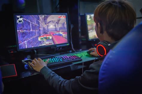 Iracing requires a subscription that starts at $6/mo. 25 Best Online Games for PC You Can Play (2020) | Beebom