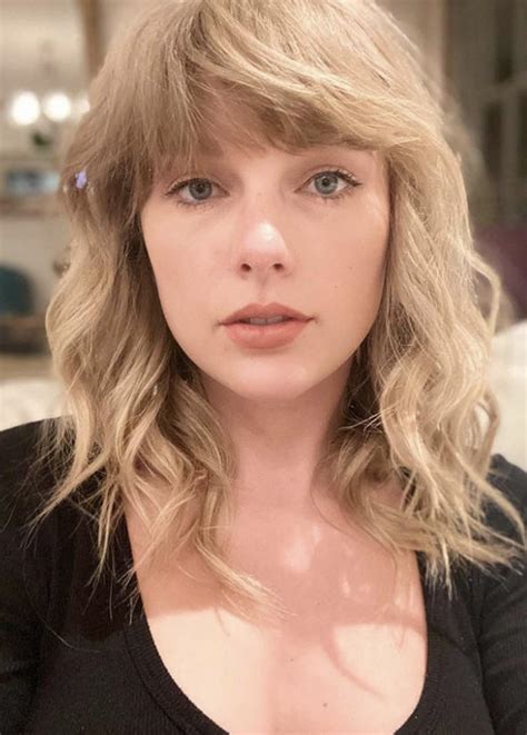 Literally Glowing Of Taylor Swift Nude Celebritynakeds Com