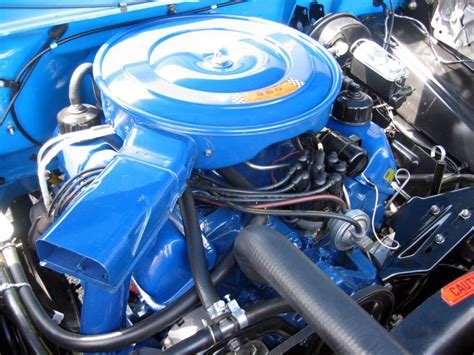 390 V8 Ford