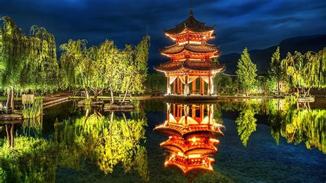 Beautiful Chinese Pavilion Reflection Pond Pavilion Reflection