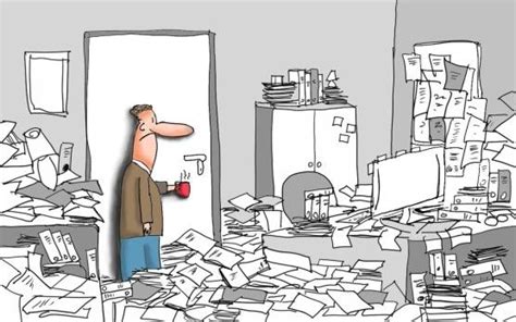 Manchmal soll auch nur der keller oder dachboden wieder einmal gründlich aufgeräumt werden. büro-chaos, aufräumen, entrümpeln, magic-cleaning ...