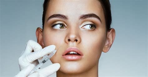 What Is A Nonsurgical Face Lift Plastic Surgeons Explain Huffpost