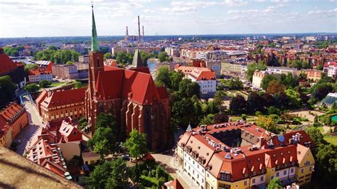 There is an easy memory trick that anyone can use to keep. Foto: Kolegiata Świętego Krzyża i św. Bartłomieja ...