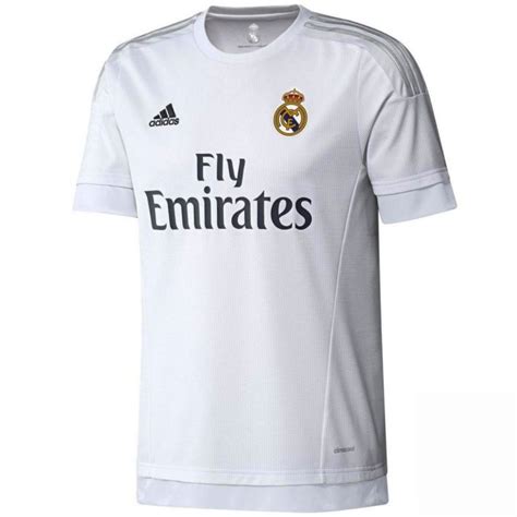 Ein neues trikot, genauer gesagt einen etwas veränderten kragen, stellt real madrid vor. Real Madrid Fußball trikot Home 2015/16 - Adidas ...