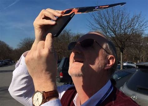 Solar Eclipse 2017 Can You Use Cell Phone In Selfie Mode To Safely