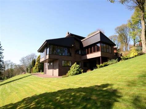 Modernism Up North Five Bedroom House In Bolton Lancashire Wowhaus