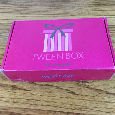 Tween Box Reviews Get All The Details At Hello Subscription