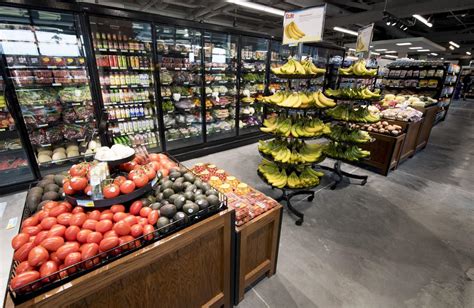 Downtown Lincoln Grocery Store Now Open