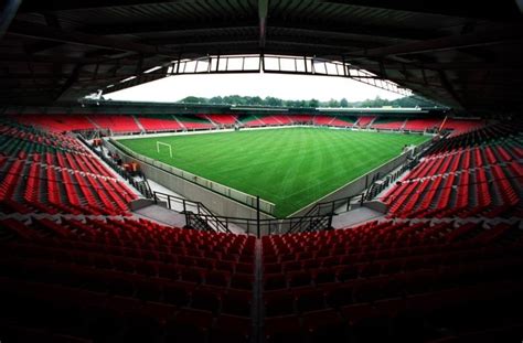 De voetbalclub uit nijmegen presteert op sportief gebied de laatste tijd echter niet zo goed. Nijmegen wijst nieuw bod NEC op Goffertstadion af | Foto ...