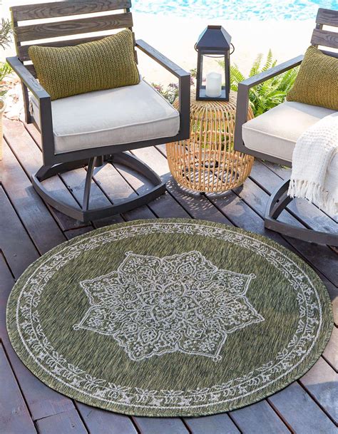 Green 4 X 4 Outdoor Traditional Round Rug