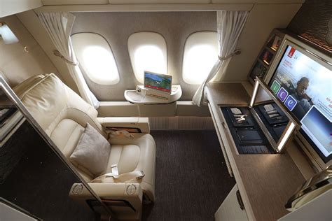 Review Emirates New First Class Suite On B777 300er