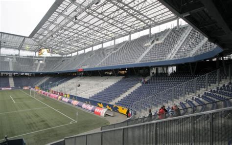 Takumi minamino replaces reinhold yabo. Red Bull Arena (Stadion Salzburg-Wals-Siezenheim ...