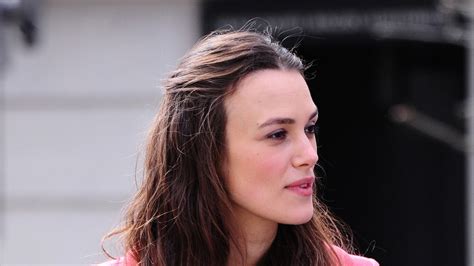 Keira Knightley Matches Her Pink Lipstick To Her Coat Vogue