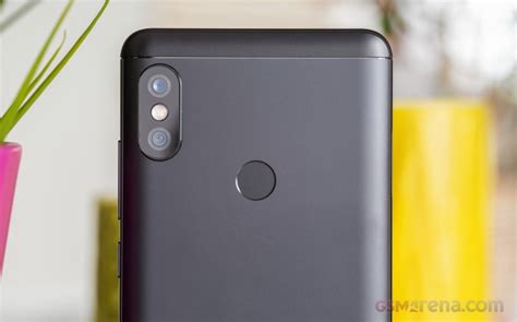To restart the phone, press and hold the volume down key and the power key at the same time until the logo appears on the screen, then release them. Xiaomi Redmi Note 5 AI Dual Camera review: Competition ...