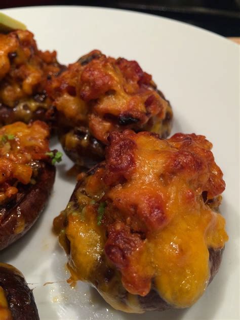 Red lobster crab stuffed mushroom's are a great appetizer! Award Winning Crab Stuffed Mushrooms / 20 Savory Seafood Recipes - Simply Stacie