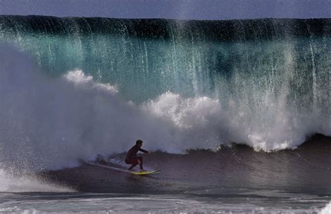 High Surf 2 Story High Waves To Pound Southern California Coast La Times