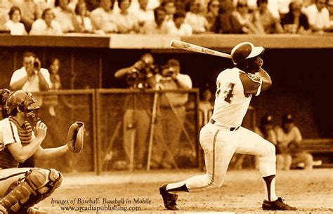 on this day in history april 8 1974 henry hammerin hank aaron broke babe ruth s home run