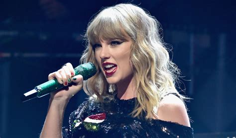 Taylor Swift Shares New Spotify Playlist Of Songs She Loves Music