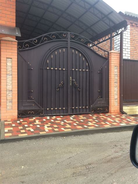 How did she do it? Main Gate Arch Design 2020 | House main gates design, Door ...