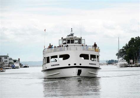 Greenwich officials say not time to replace aging ferries - GreenwichTime
