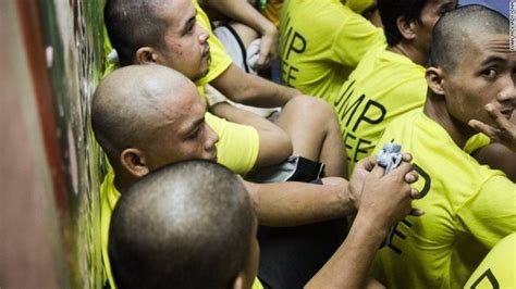 厳しい麻薬撲滅作戦の結果、フィリピンの刑務所は大勢の受刑者であふれかえる事態に Jp