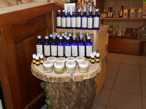 Où trouver mes produits  la distillerie des fleurs de lune, hydrolats