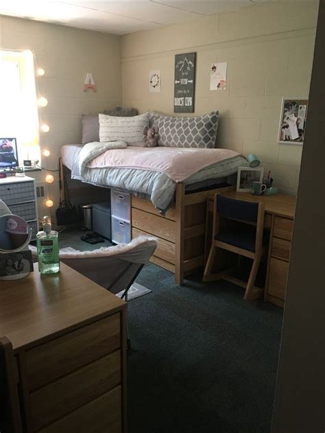 I've seen them at target, tj maxx, home goods, etc. 51 Lovely Dorm Rooms Ideas We're Obsessing Over ...