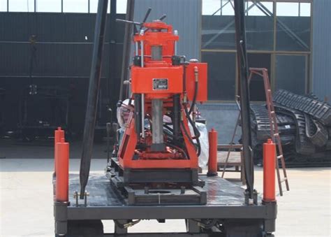 Kain drill mempunyai wujud yang menyerupai bahan kain katun. Multi Purpose Crawler Mounted Drill Rig 200m Kedalaman Untuk Konstruksi Railroad