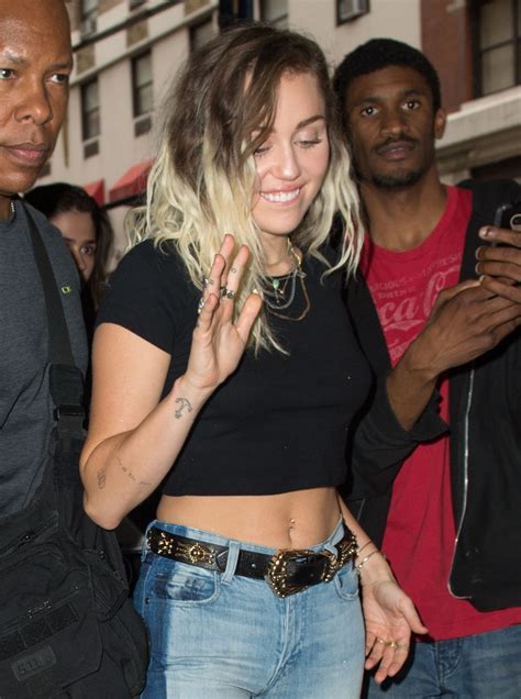 Miley Cyrus Out In New York City 05162017 • Celebmafia