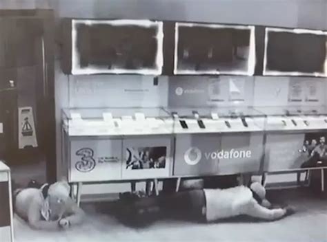 Phone Store Heist Crooks Caught On Camera After £10k Robbery Daily Record