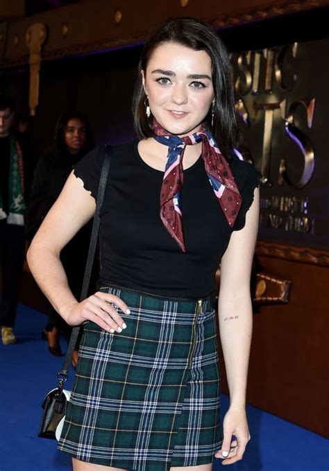 Maisie Williams Fantastic Beasts And Where To Find Them Premiere In