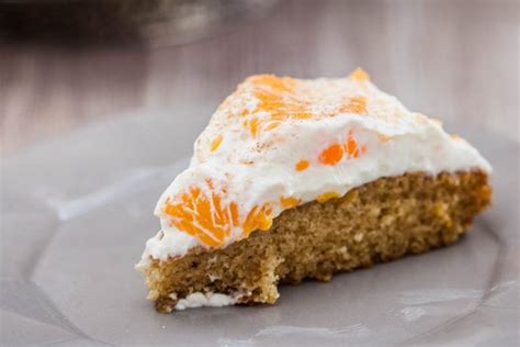 Damit der kuchen schön glänzt, kannst du noch einen guss darüber geben. Fanta Kuchen mit Mandarinen und Schmand | Rezept | Kuchen ...