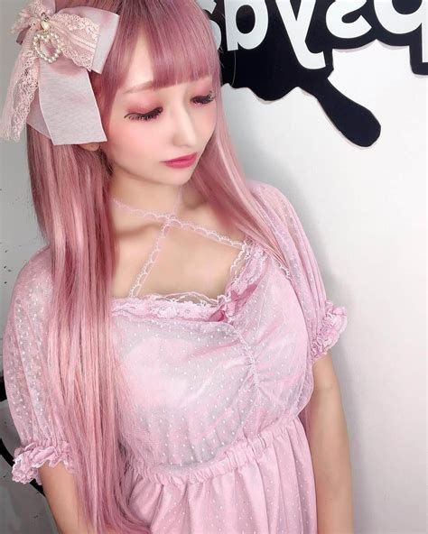 桜咲姫奈さんのインスタグラム写真 桜咲姫奈instagram「🎀🤍new Hair🤍🎀 今回は薄ピンク՞ ̳o̴̶̷̤ ̫ O̴̶̷̤