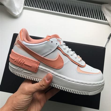 I chose the review the 'celestial gold/ pale ivory' colorway, simply. Nike Air Force 1 Shadow Coral Pink Quartz