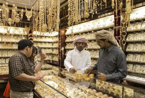 Know the latest 22kt gold rate, 24kt gold rate and 18kt gold rate in uae on the largest website for gold prices. UAE gold customers got a shock when gem dealers opened for ...